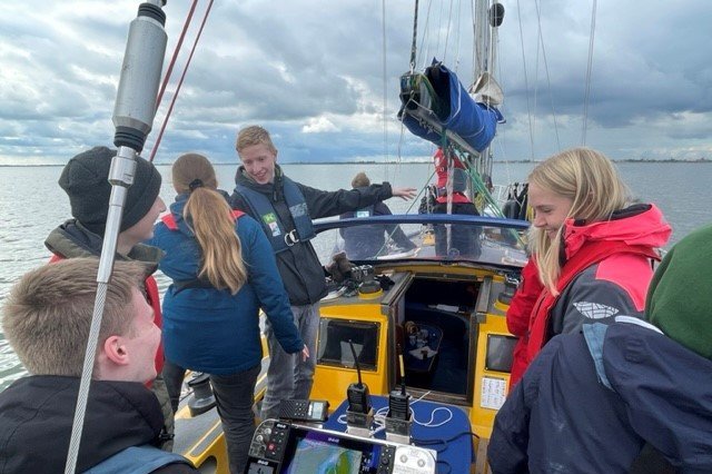 20220902_DMS_WattnMEER_Cuxhaven_Crewmitglieder an Bord_02.jpg