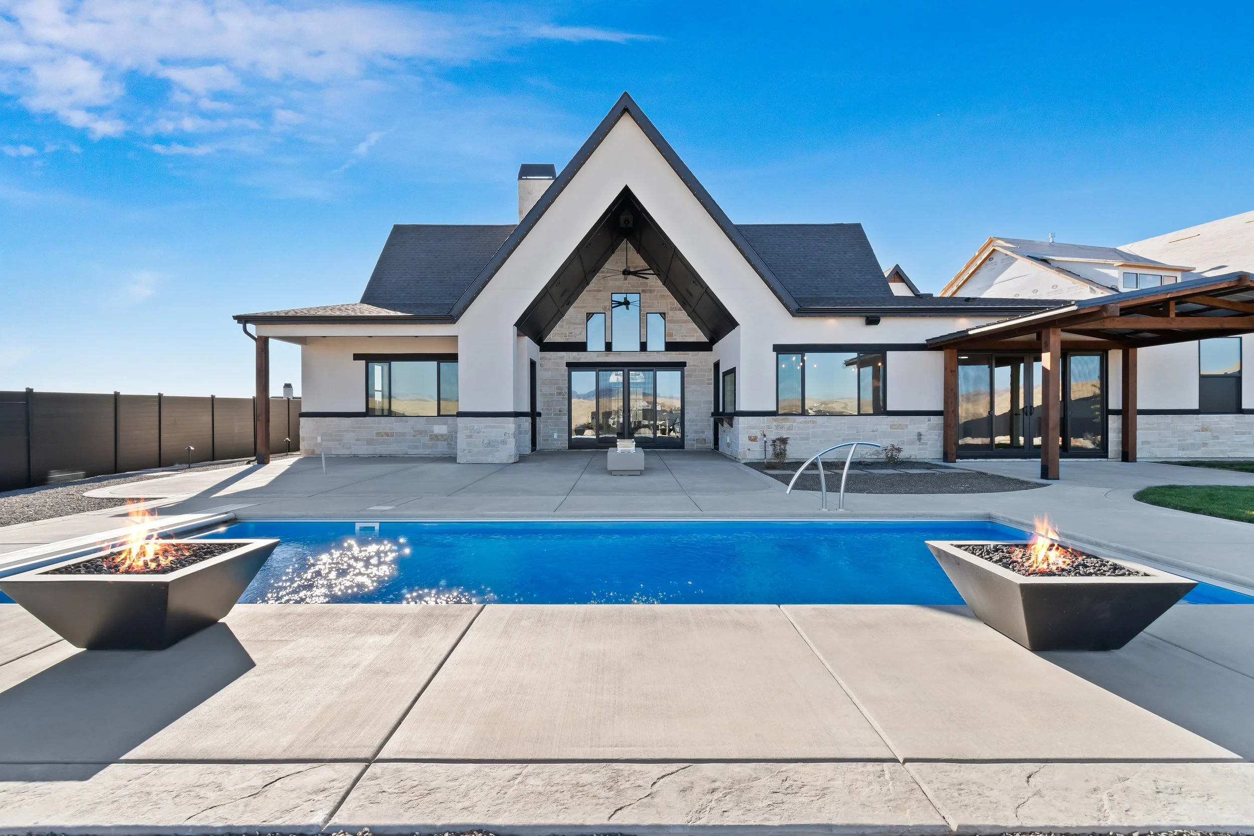 088-7068 N Cairnhill Wy_088.jpg