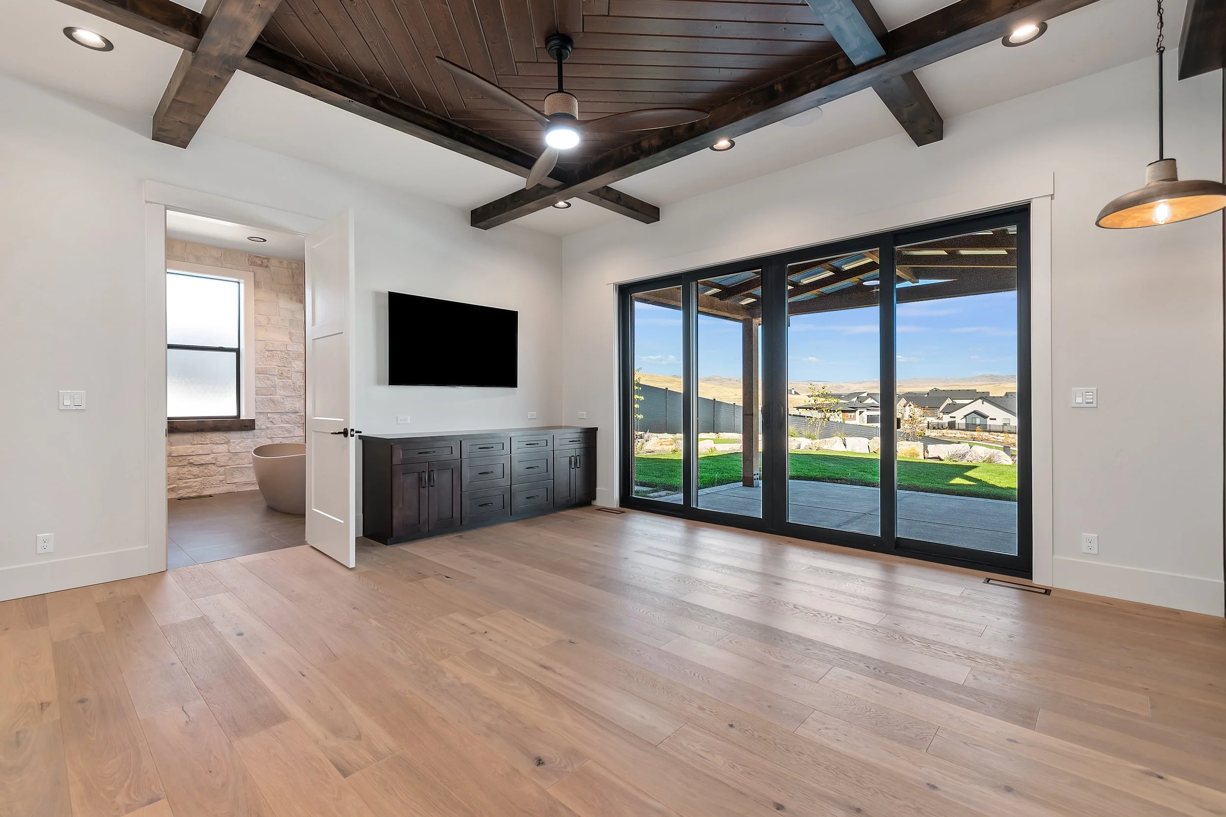 062-7068 N Cairnhill Wy_062.jpg