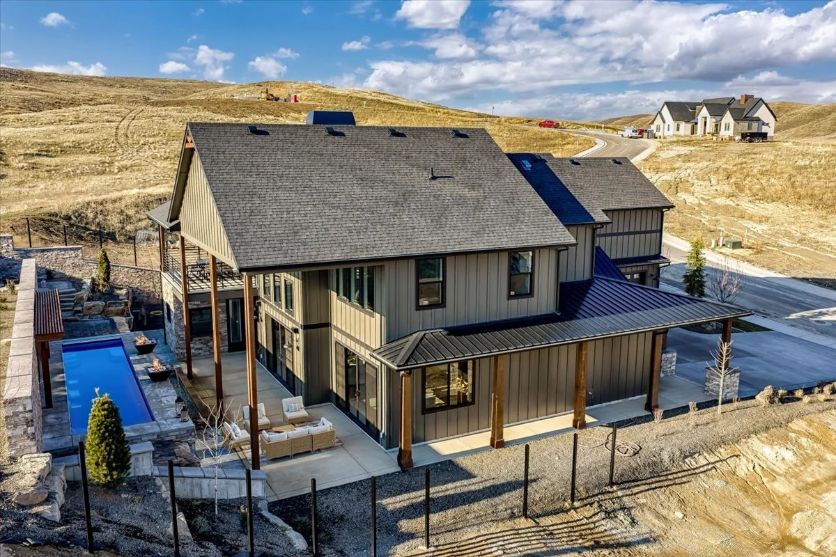 128-Daytime Aerial_6.jpg