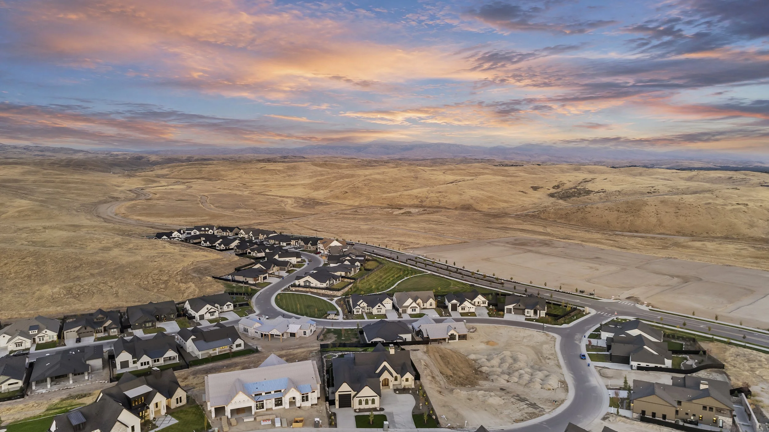 132-7068 N Cairnhill Wy_012.jpg
