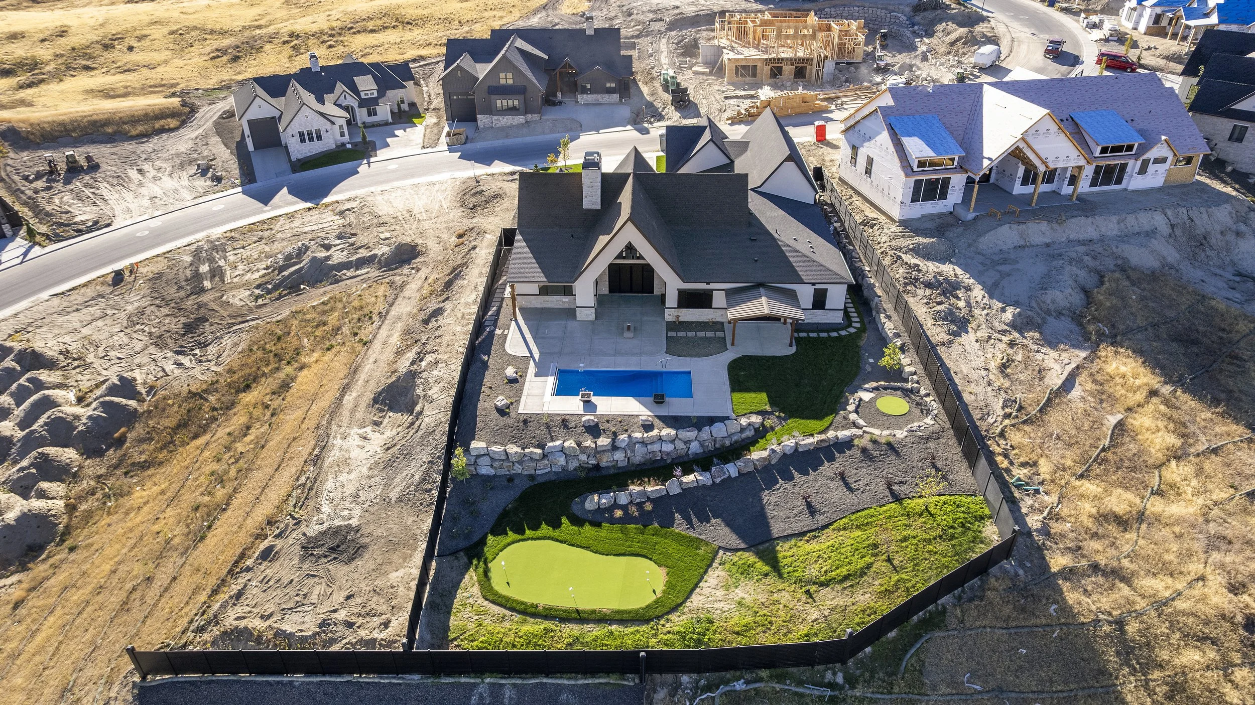 102-7068 N Cairnhill Wy_008.jpg