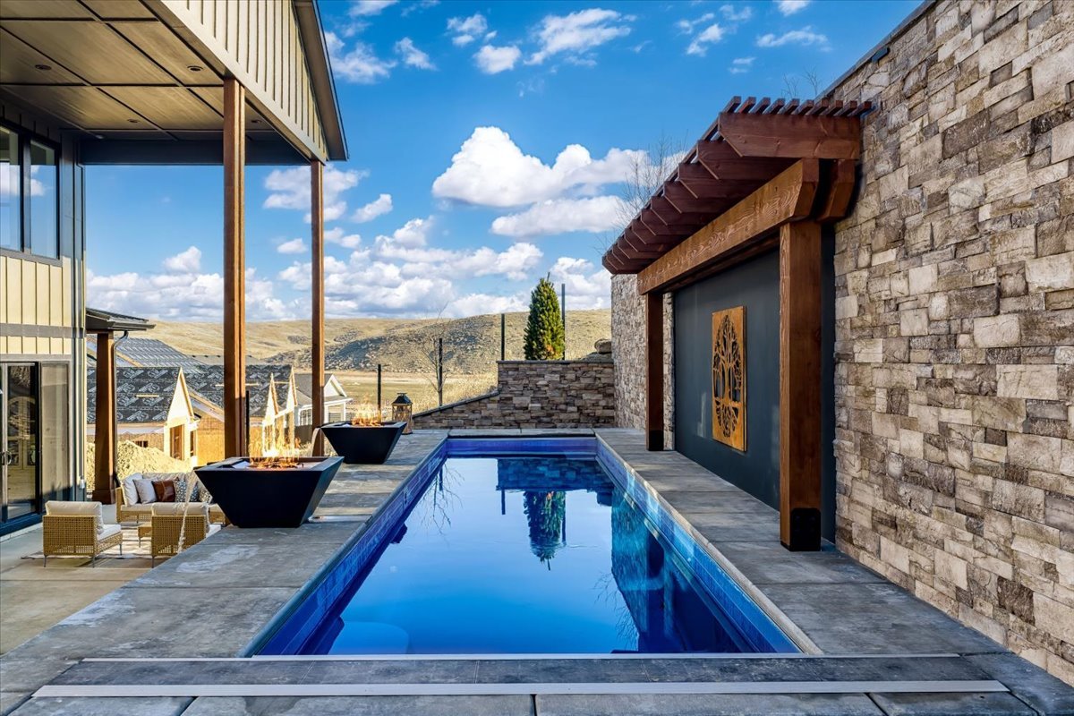 139-Daytime Aerial.jpg