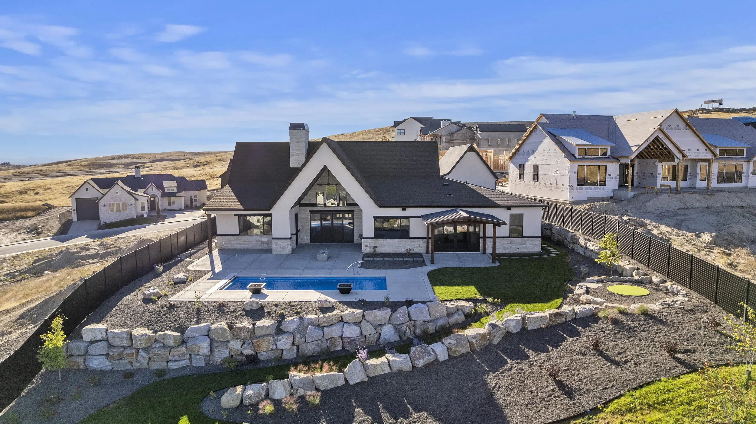 101-7068 N Cairnhill Wy_007.jpg