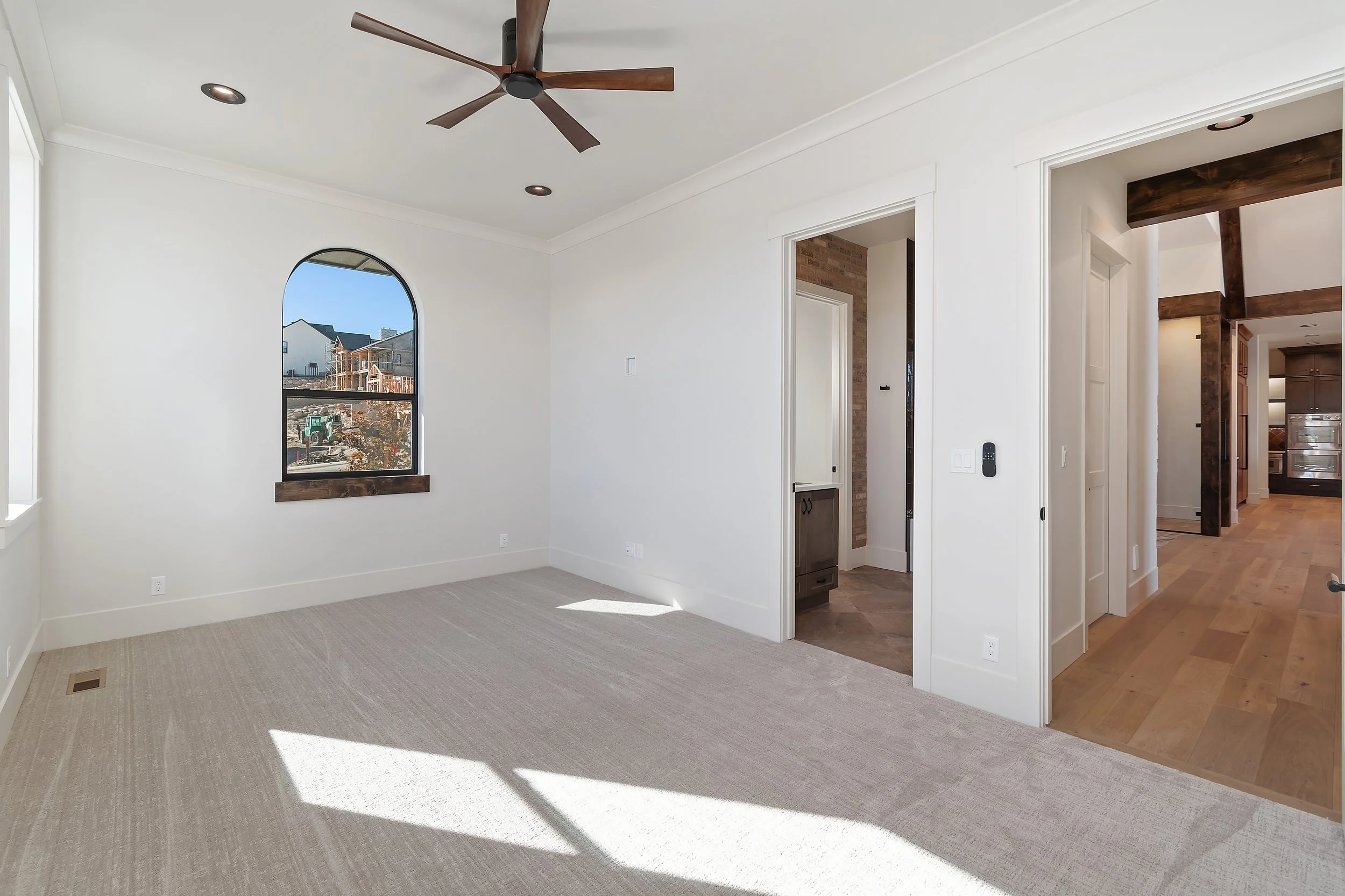 055-7068 N Cairnhill Wy_055.jpg
