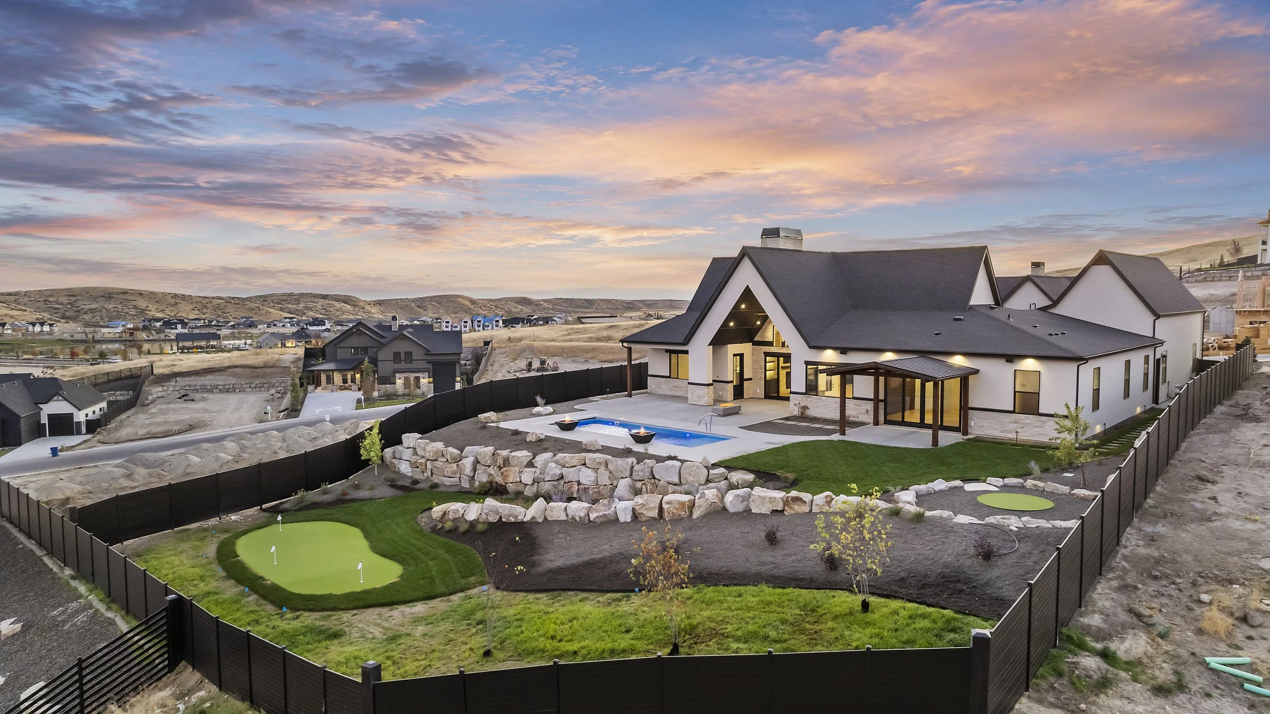 129-7068 N Cairnhill Wy_009.jpg