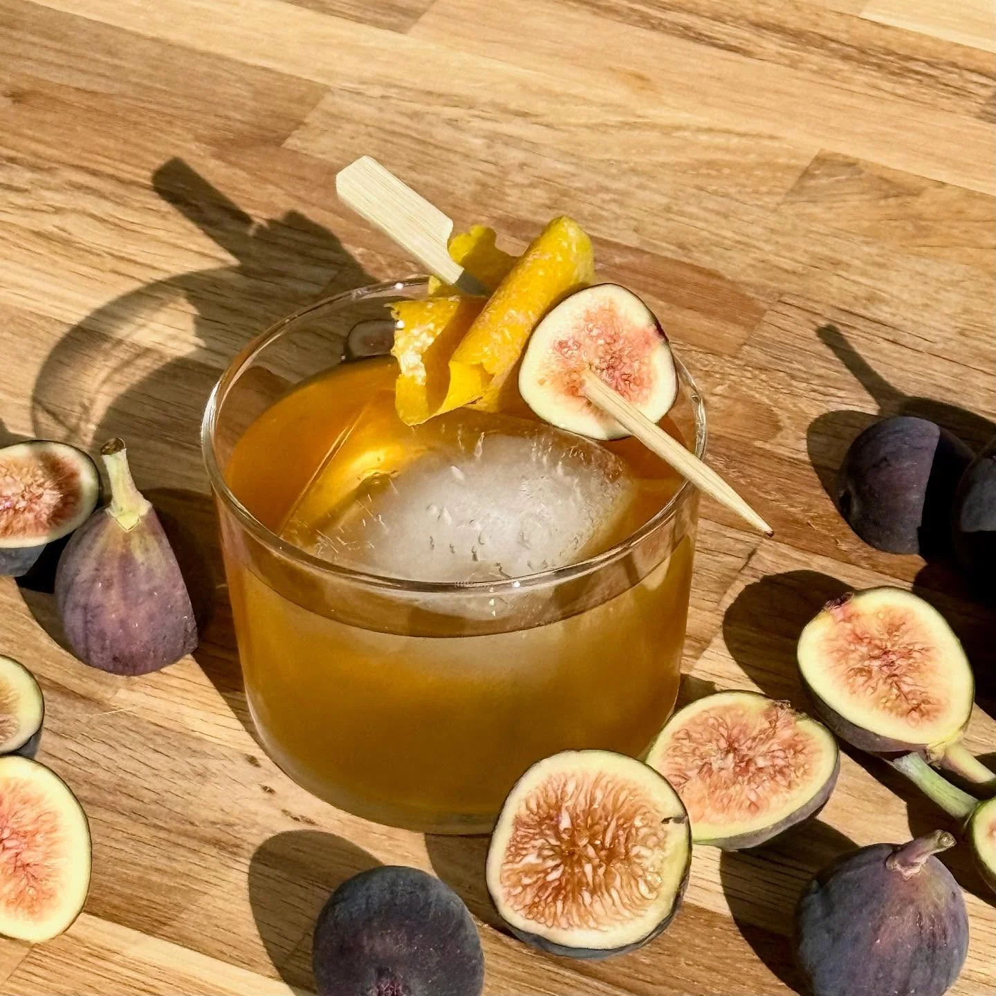 Fall is in the air and we have new cocktails for you!  Presenting&hellip;.the Fig Old Fashioned.