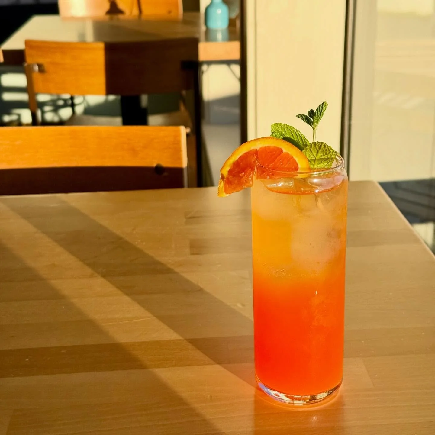 Start your Sunday off right with an Aperol Betty!  Aperol, orange &amp; grapefruit juice, topped off with brut 🧡