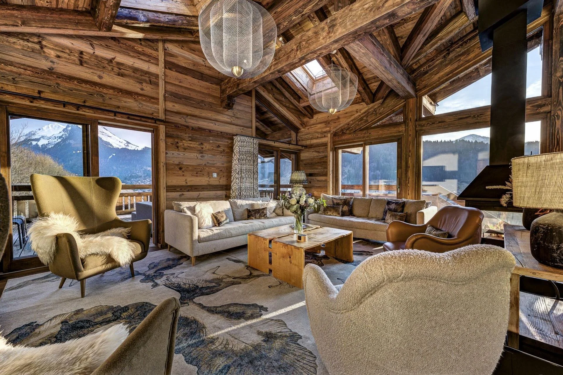 Chalet Goldilocks - Living Room.jpg