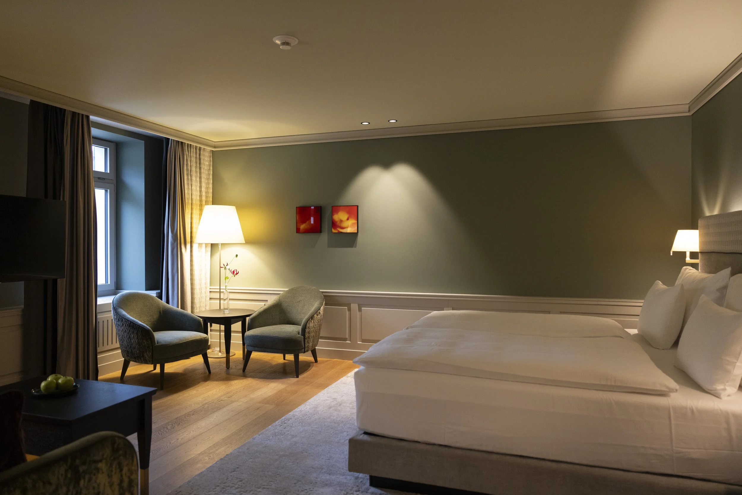 Cresta Palace - Room 4.jpg