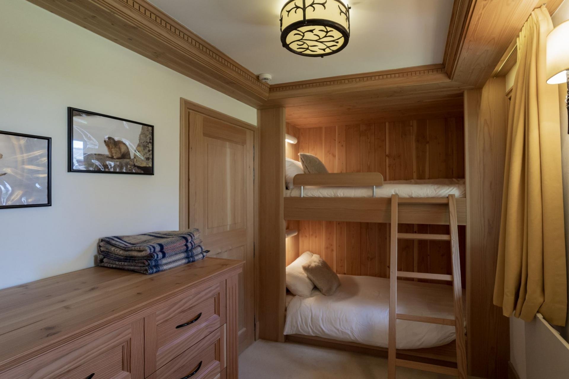 Chalet Foret - Room 10.jpg
