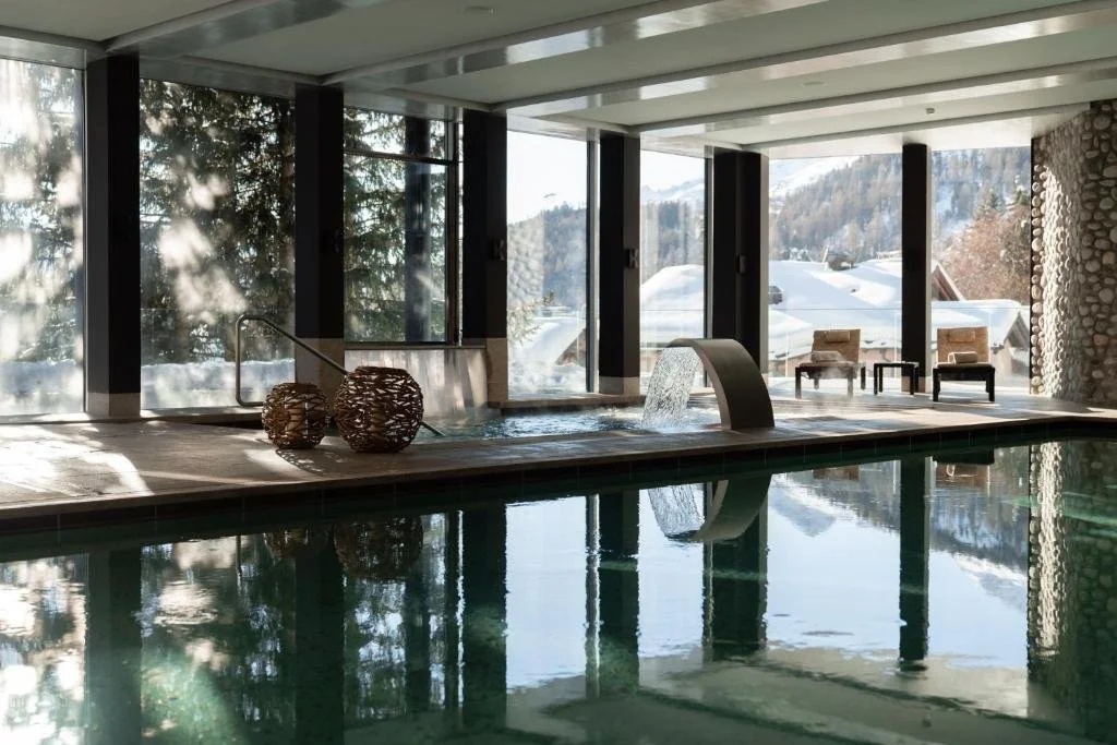 Carlton Hotel - Pool.jpg