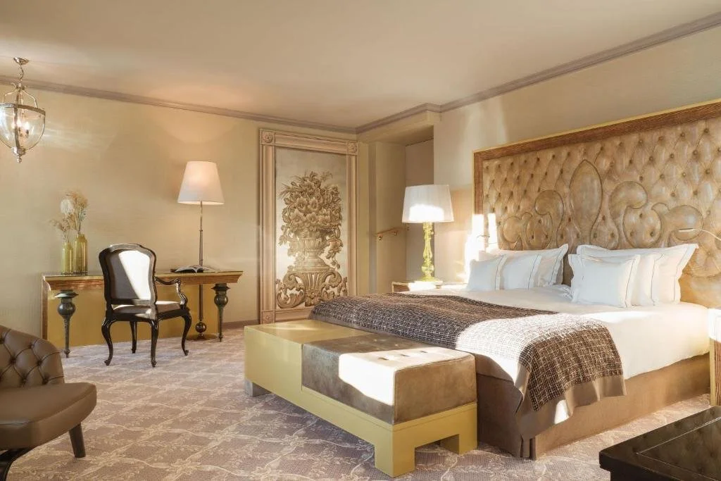Carlton Hotel - Room 2.jpg