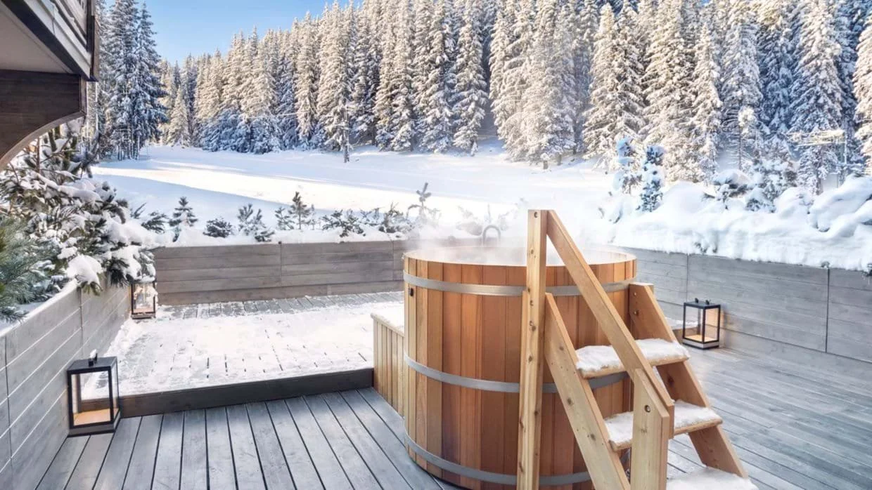 AMAN Le Melezin - Hot Tub.jpg