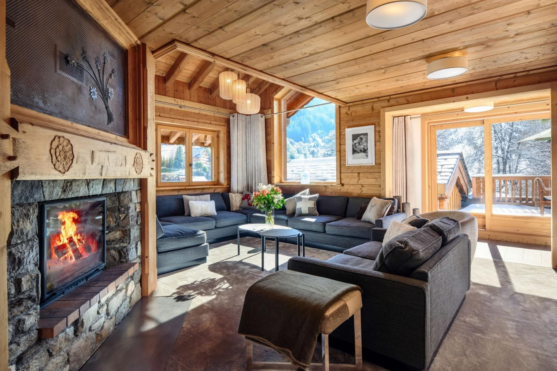 Chalet Indiana - Living Room.jpg