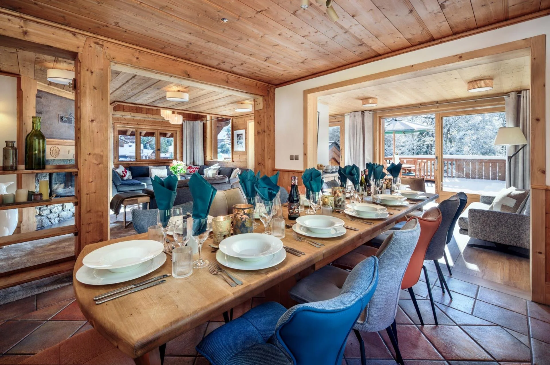 Chalet Indiana - Dining Room.jpg