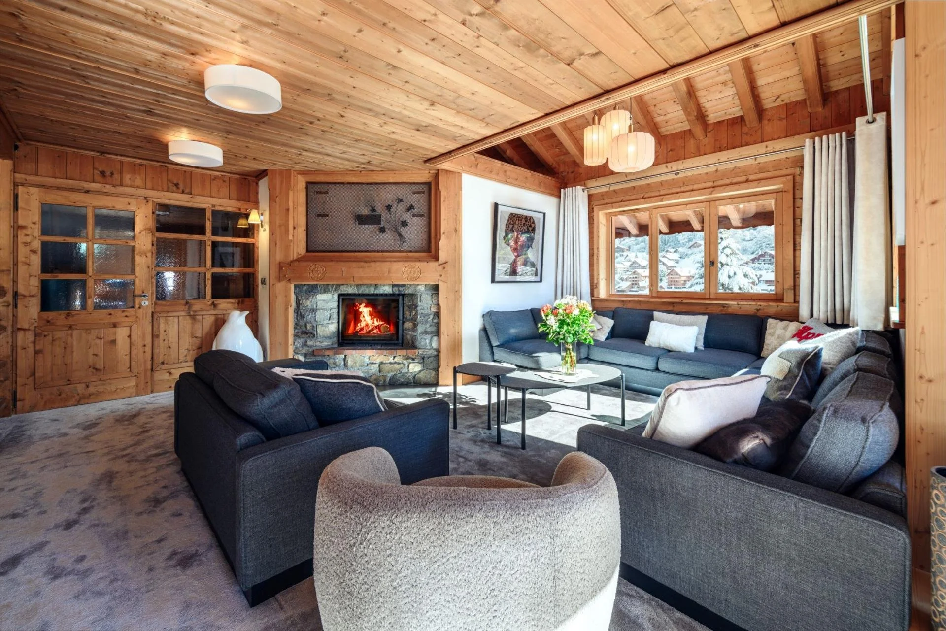 Chalet Indiana - Living Room 2.jpg
