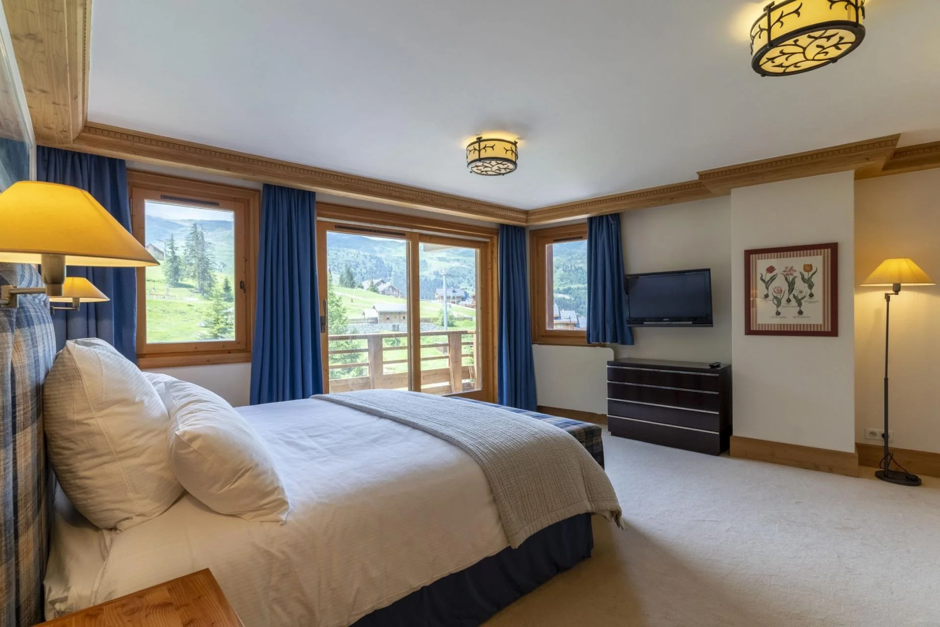 Chalet Foret - Room 4.jpg