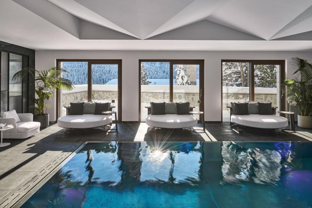 Grace La Margna - Pool.jpg
