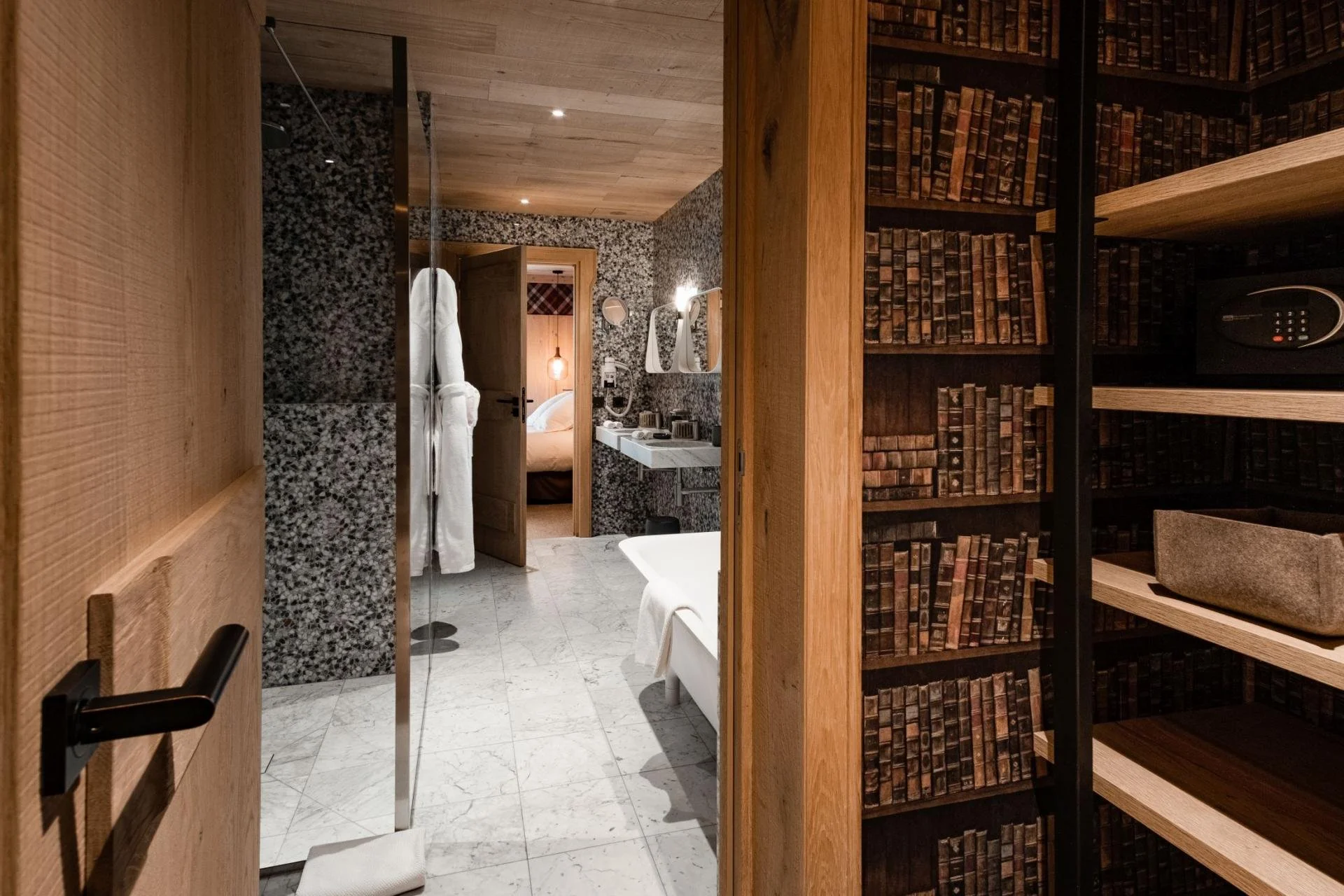 Chalet La Grange - Bathroom.jpg