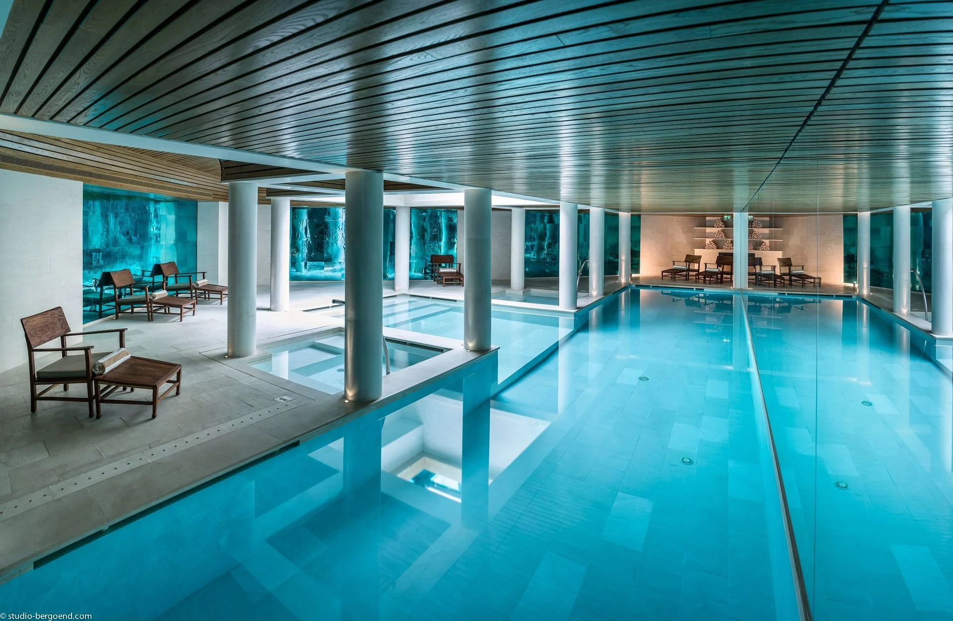 AMAN Le Melezin - Pool 3.jpg