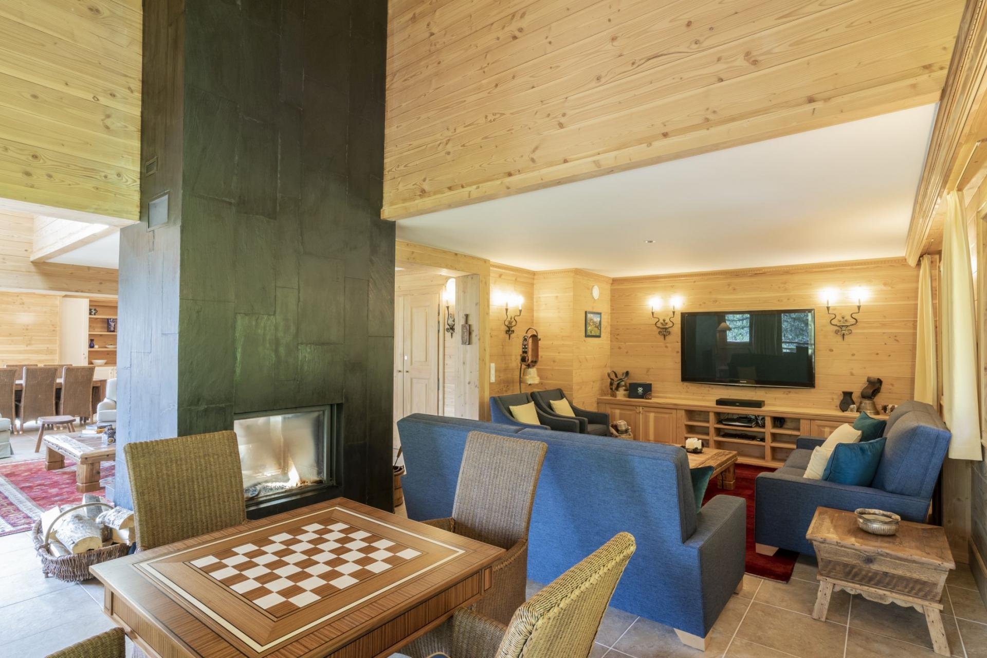 Chalet Foret - Living Room 4.jpg