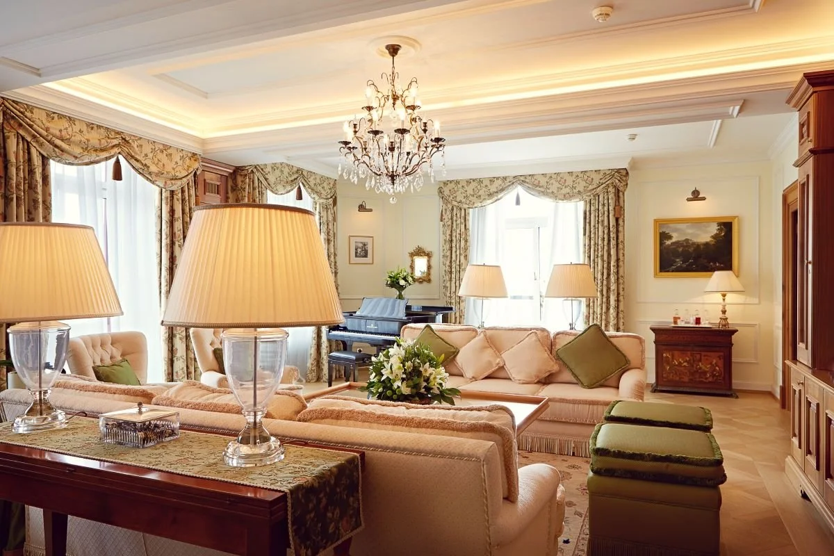 Badrutt's Palace - Suite.jpg