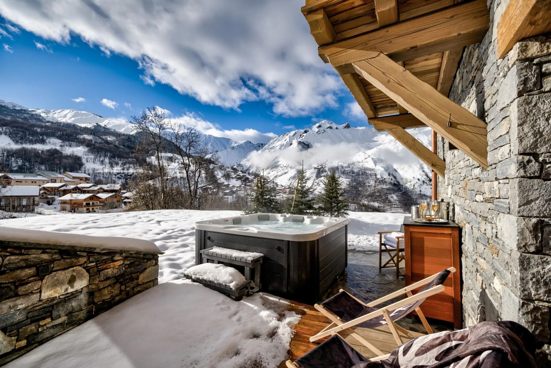 Chalet Constantia - Hot Tub.jpg