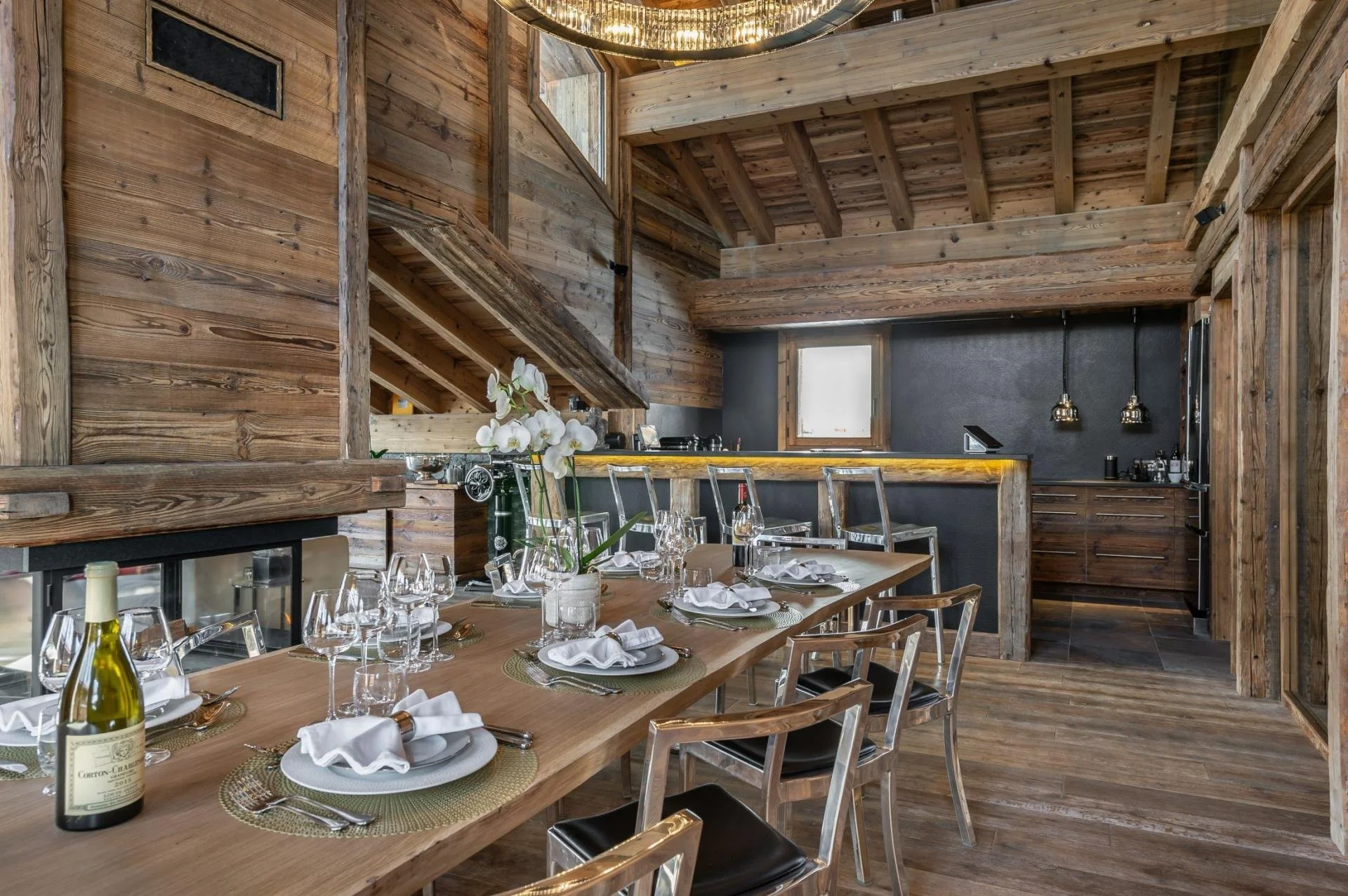 Chalet Pure Black Crystal - Dining Room 2.jpg
