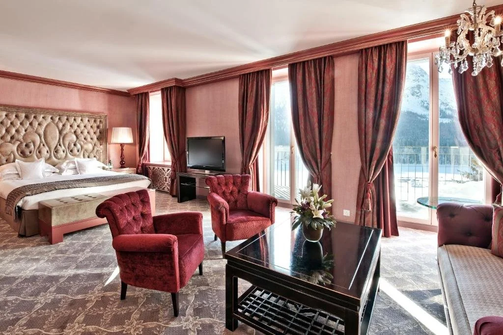 Carlton Hotel - Room 3.jpg