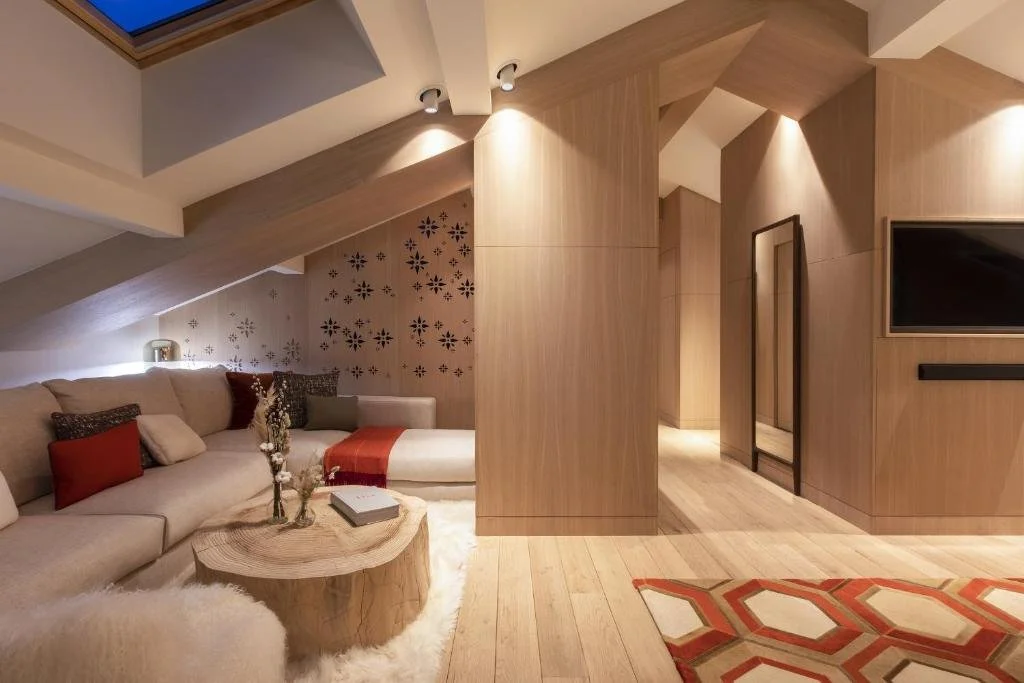 Hotel Mont Blanc Chamonix - Suite 2.jpg