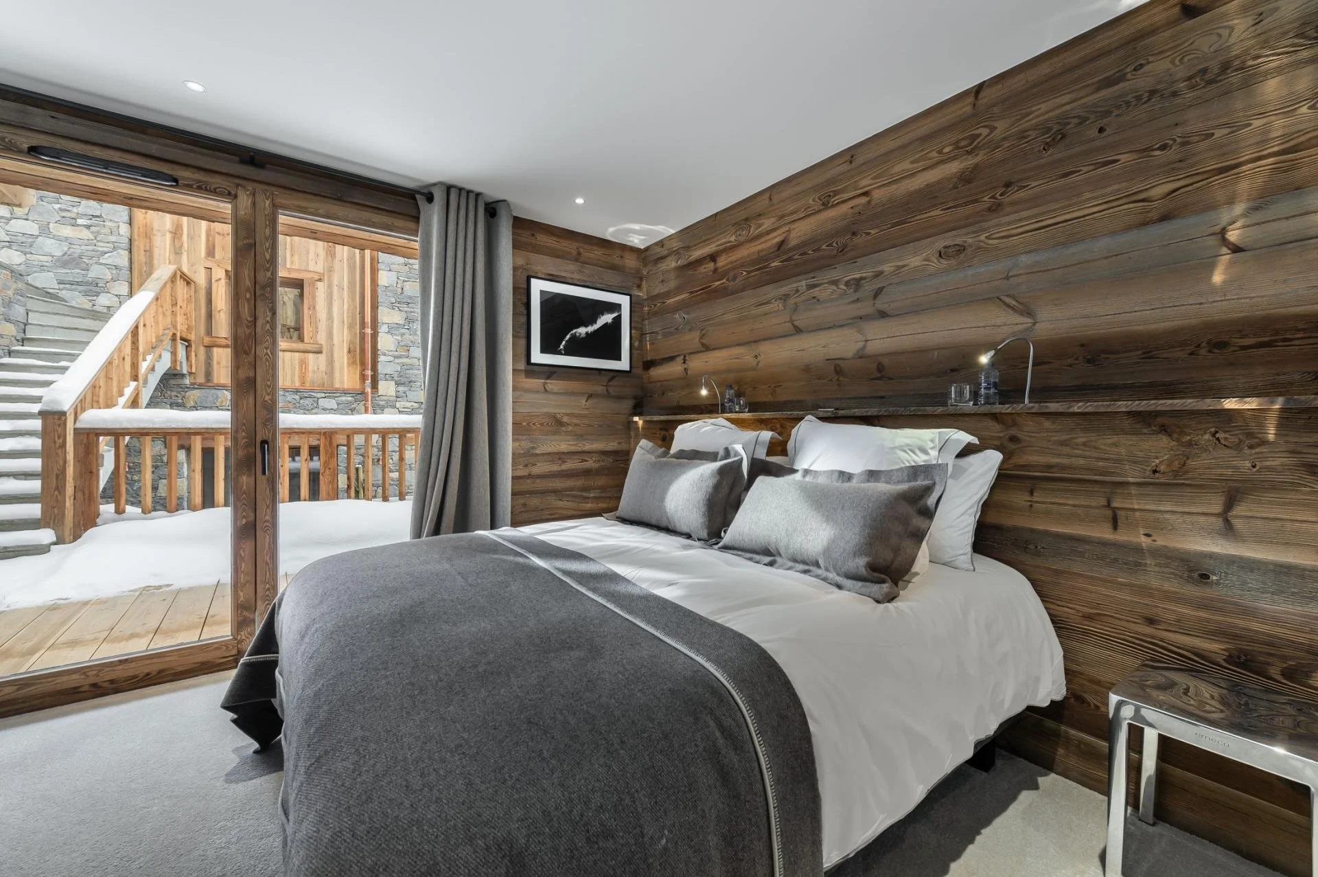 Chalet Pure Black Crystal - Room 4.jpg