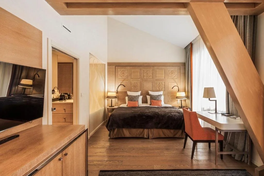 Hotel Mont Blanc Chamonix - Room 3.jpg