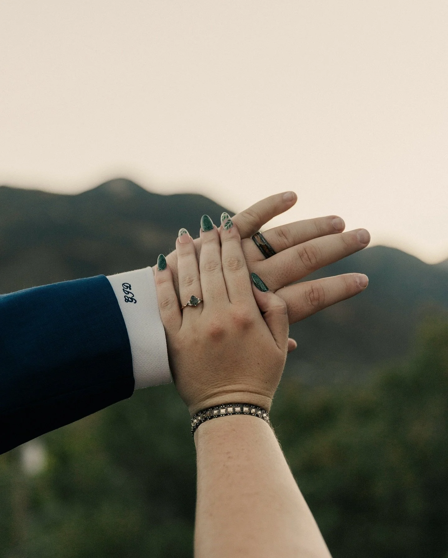 A preview into Jake and Leah&rsquo;s wedding day in Manitou Springs. 

&bull;

&bull;

#coloradoweddingphotographer #weddingphotographer #coloradowedding #coloradobride #2025bride #storytellingphotography #documentaryphotographer #cinematicphotograph