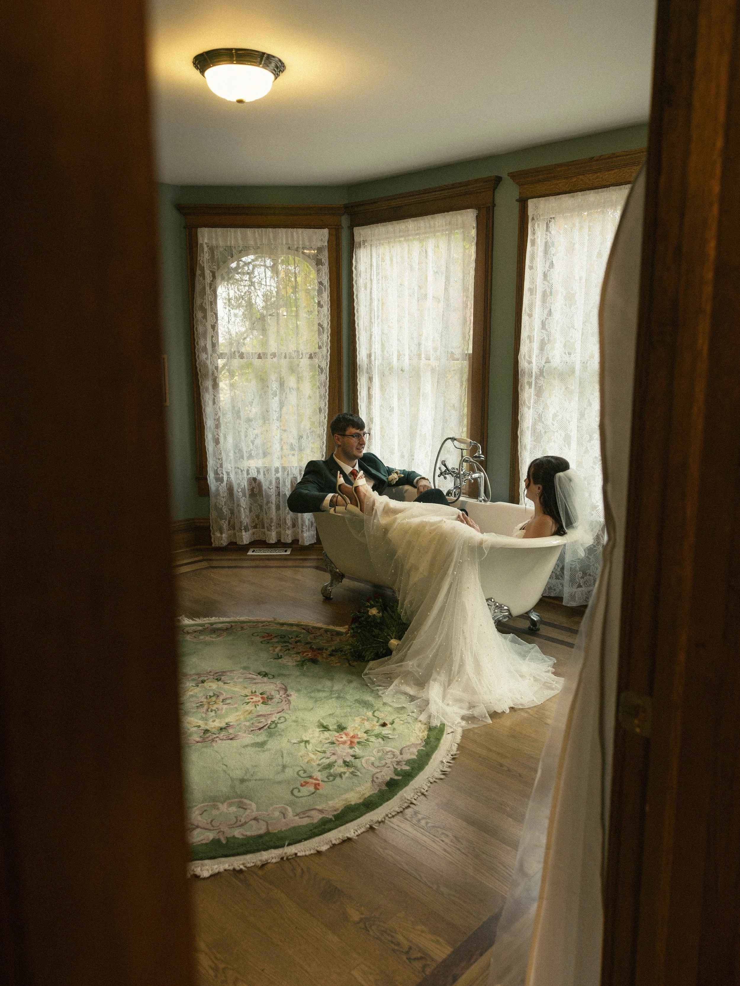 Ended our wedding season by celebrating Jaden and Jess on a beautiful fall day at The Tapestry House. 🍂🤍 

Have so so much more to share, but here&rsquo;s a few photos of their joy-filled day. Congrats, Jaden and Jess!