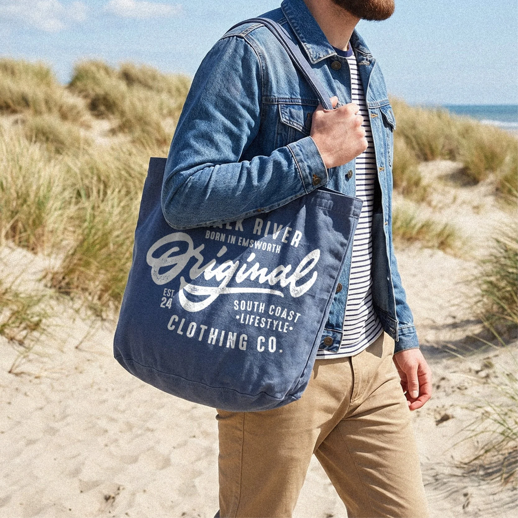 Original Vintage Tote Model Navy.jpg