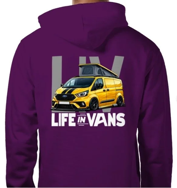 Screenshot_22-4-2026_111825_www.tshirtstudio.com.jpeg