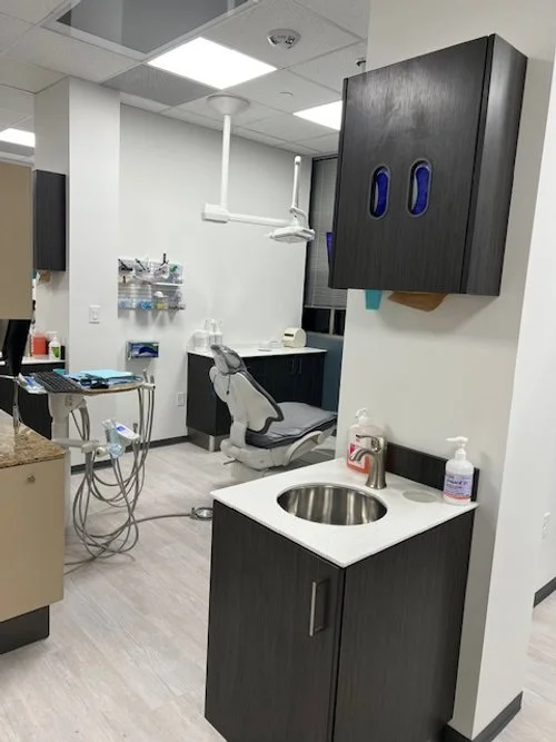 T-Wall End Wall Sink