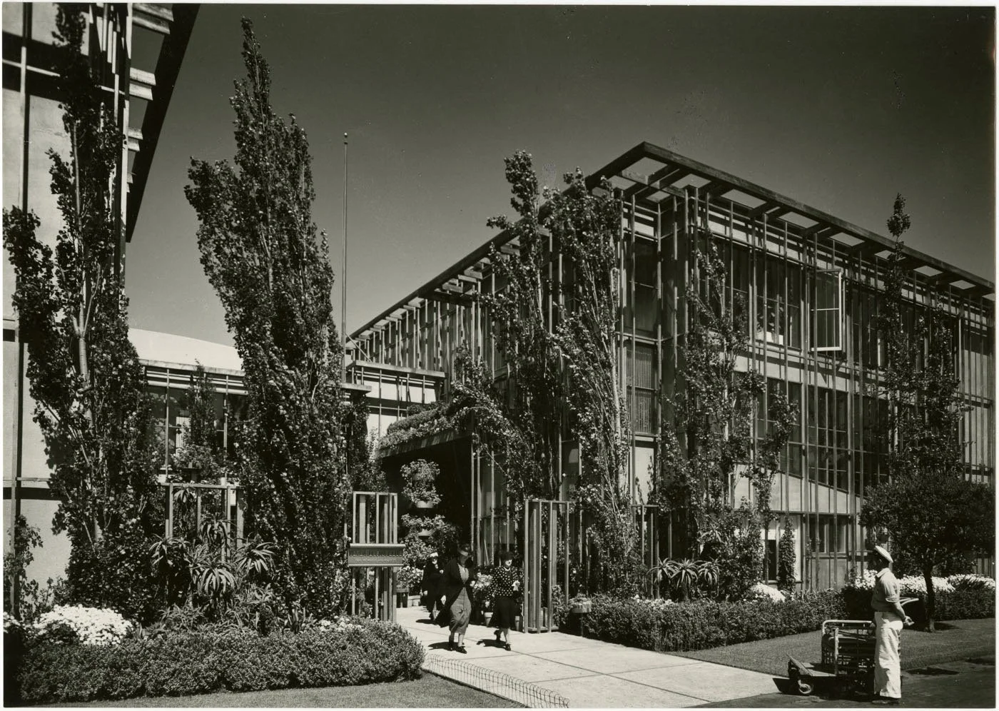 Architectural Innovations at the 1939 Golden Gate International Exposition: Three Modernist Landmarks