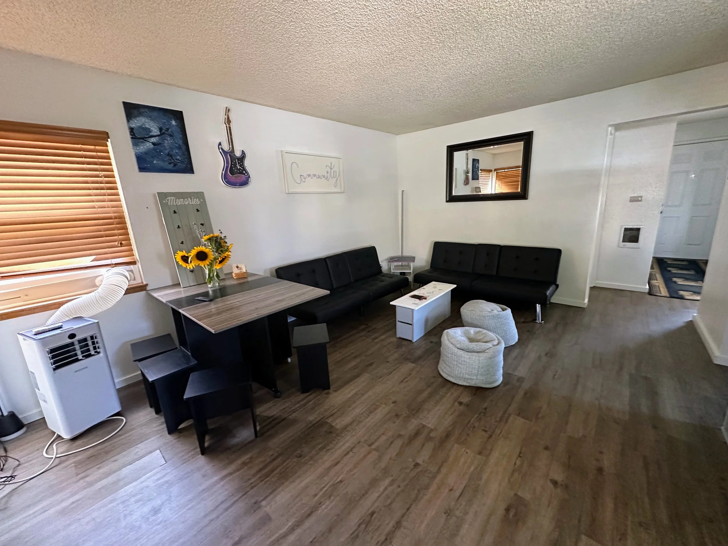 Customizable common area