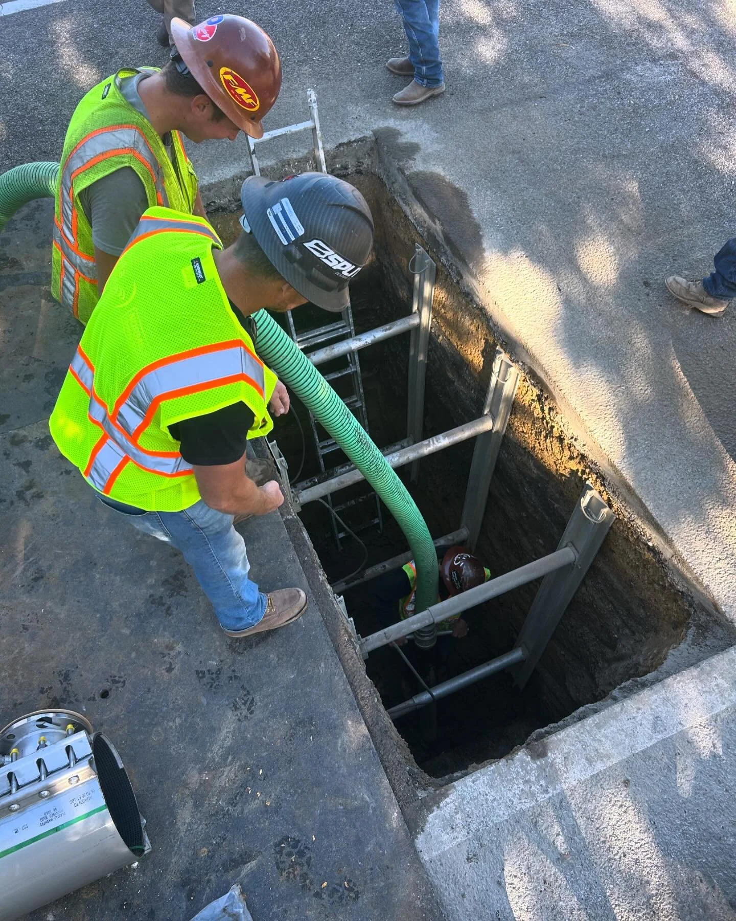 We are cranking way on boring utilities to a new construction project, completed the 12&rdquo; water tie-in today.