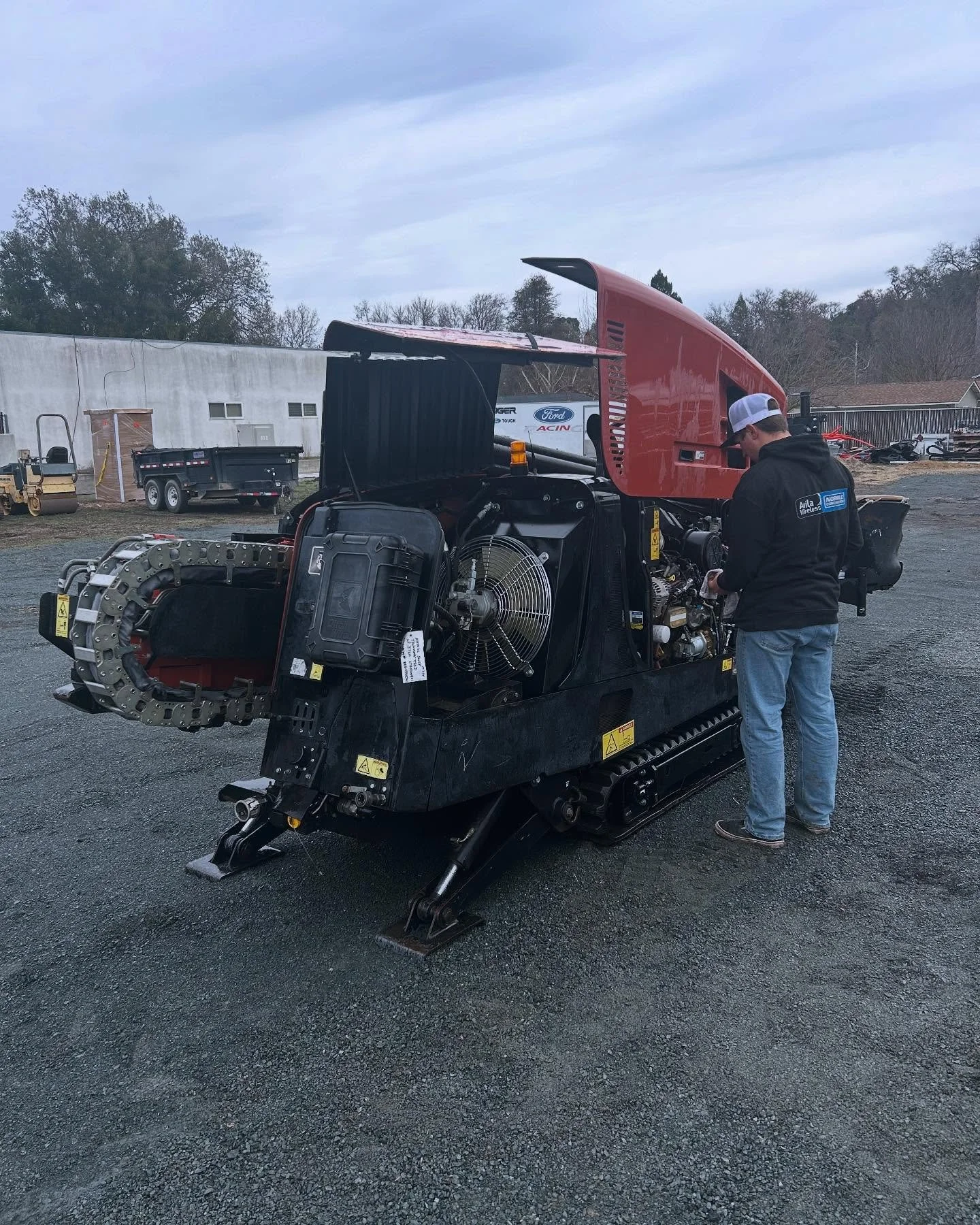 Equipment maintenance is an essential part of our day-to-day operation. 
-
-
-
#equipmentmaintenance #hdddrilling #undergroundutilities