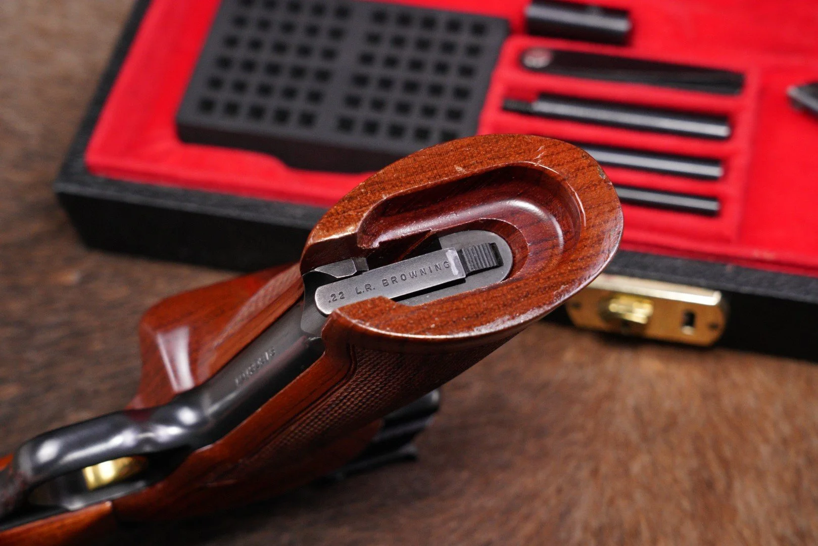 08 Browning FN Medalist 22 LR 6.75%22 Semi-Auto Target Pistol & Weights 1968 C&R.JPG