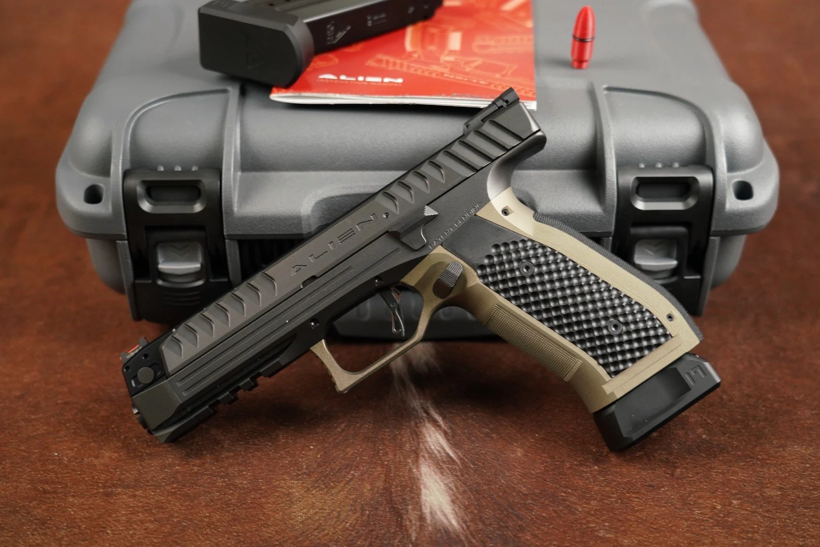 02 Laugo Arms Lancer Systems Alien 9mm 4.8%22 Semi-Auto.JPG