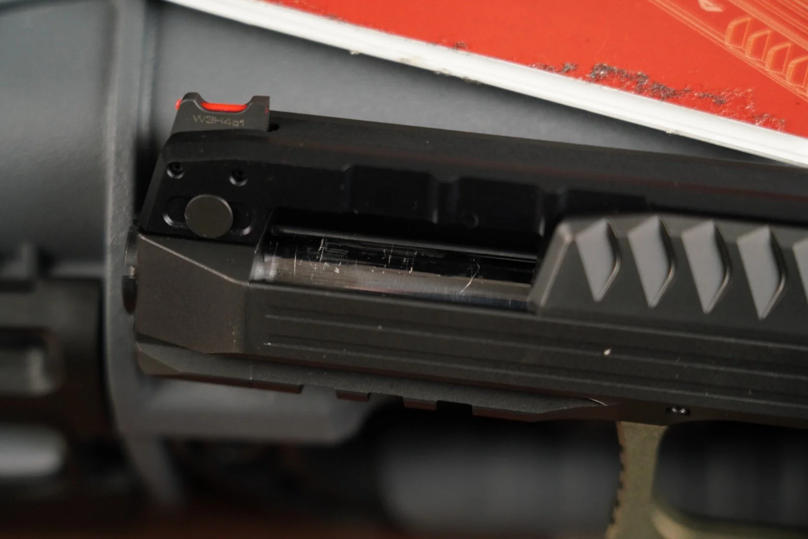 16 Laugo Arms Lancer Systems Alien 9mm 4.8%22 Semi-Auto.JPG