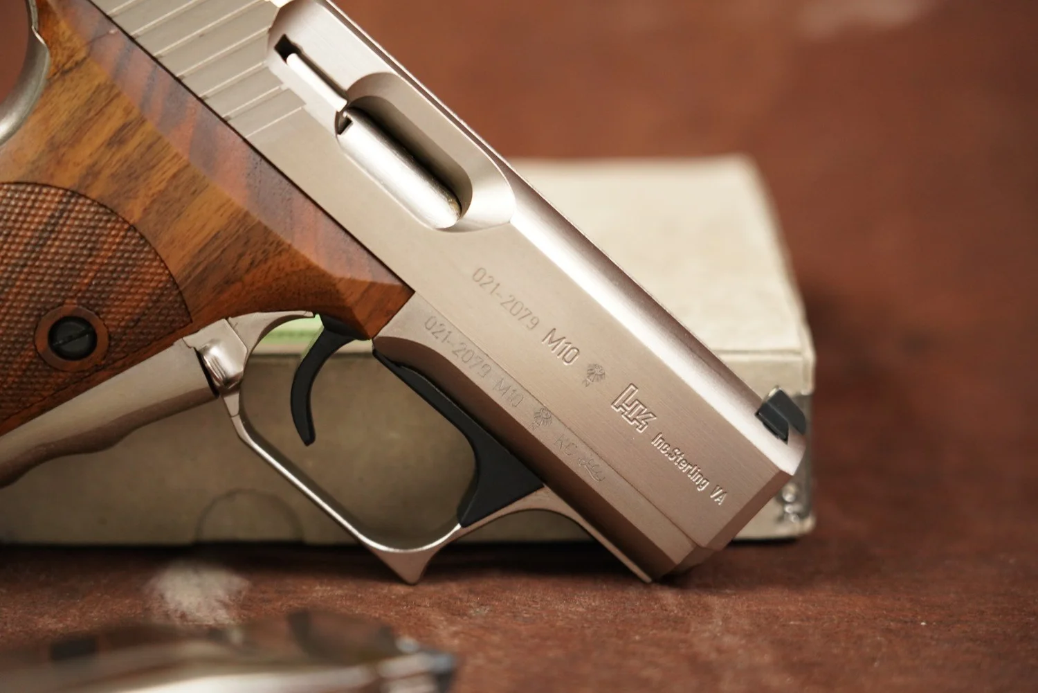 Heckler & Koch P7M10 — .40 S&W Gas-Delayed Semi-Automatic Pistol (1992 ...