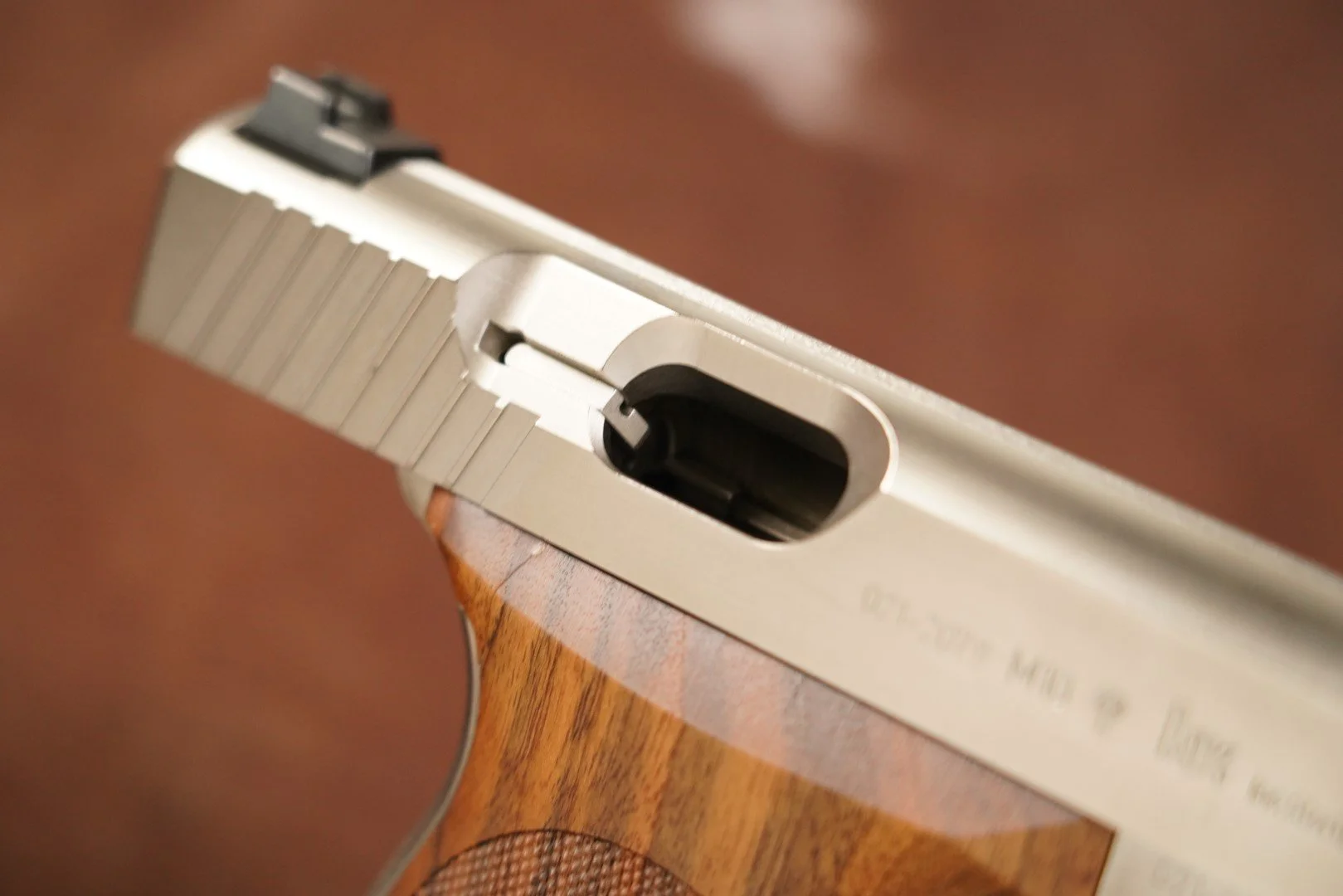 Heckler & Koch P7M10 — .40 S&W Gas-Delayed Semi-Automatic Pistol (1992 ...