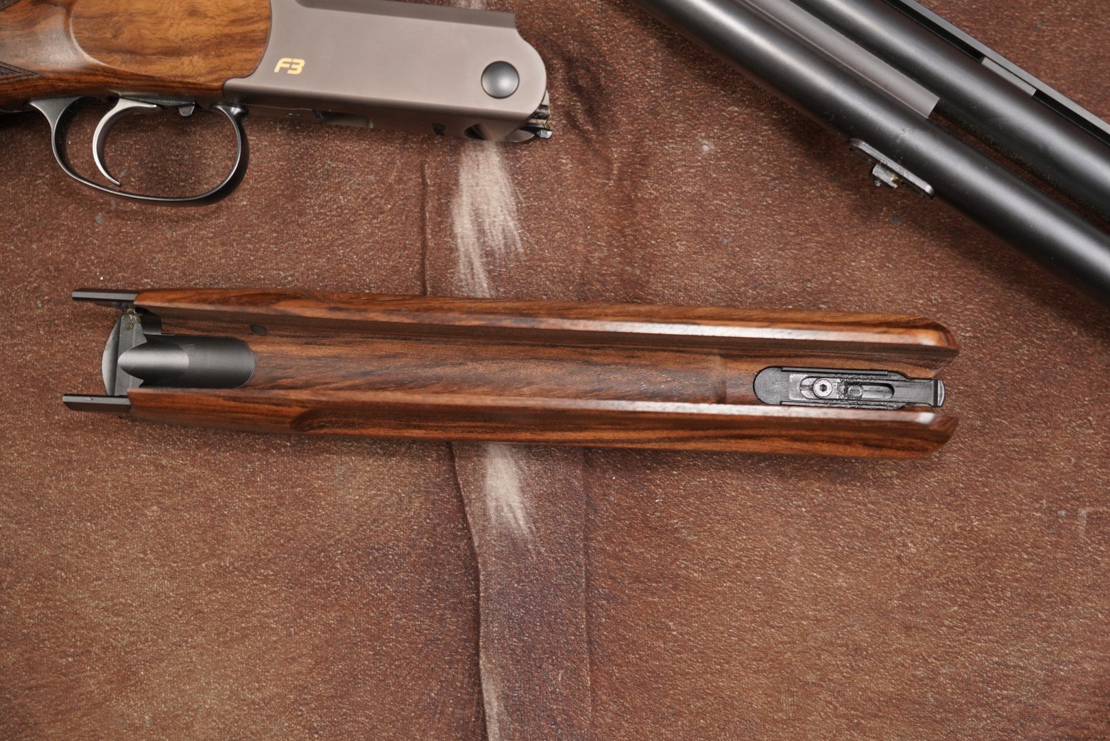 23 Blaser F3 Competition Sporting Standard 12 Ga 32%22 Comp-N-Choke Over Under Shotgun.JPG