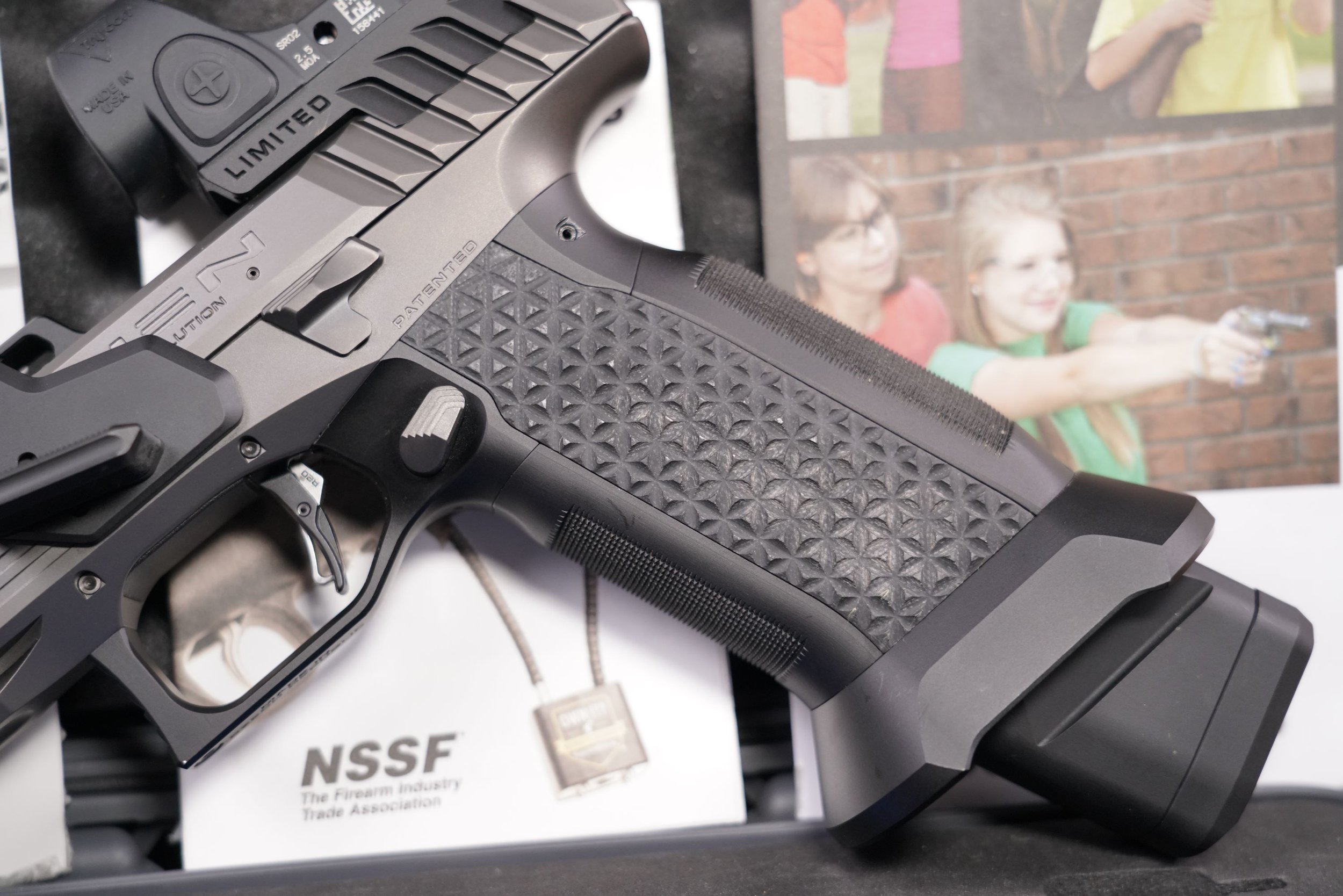 06 Laugo Arms Alien Creator 9mm 4.8%22 Single Action Semi-Auto.JPG