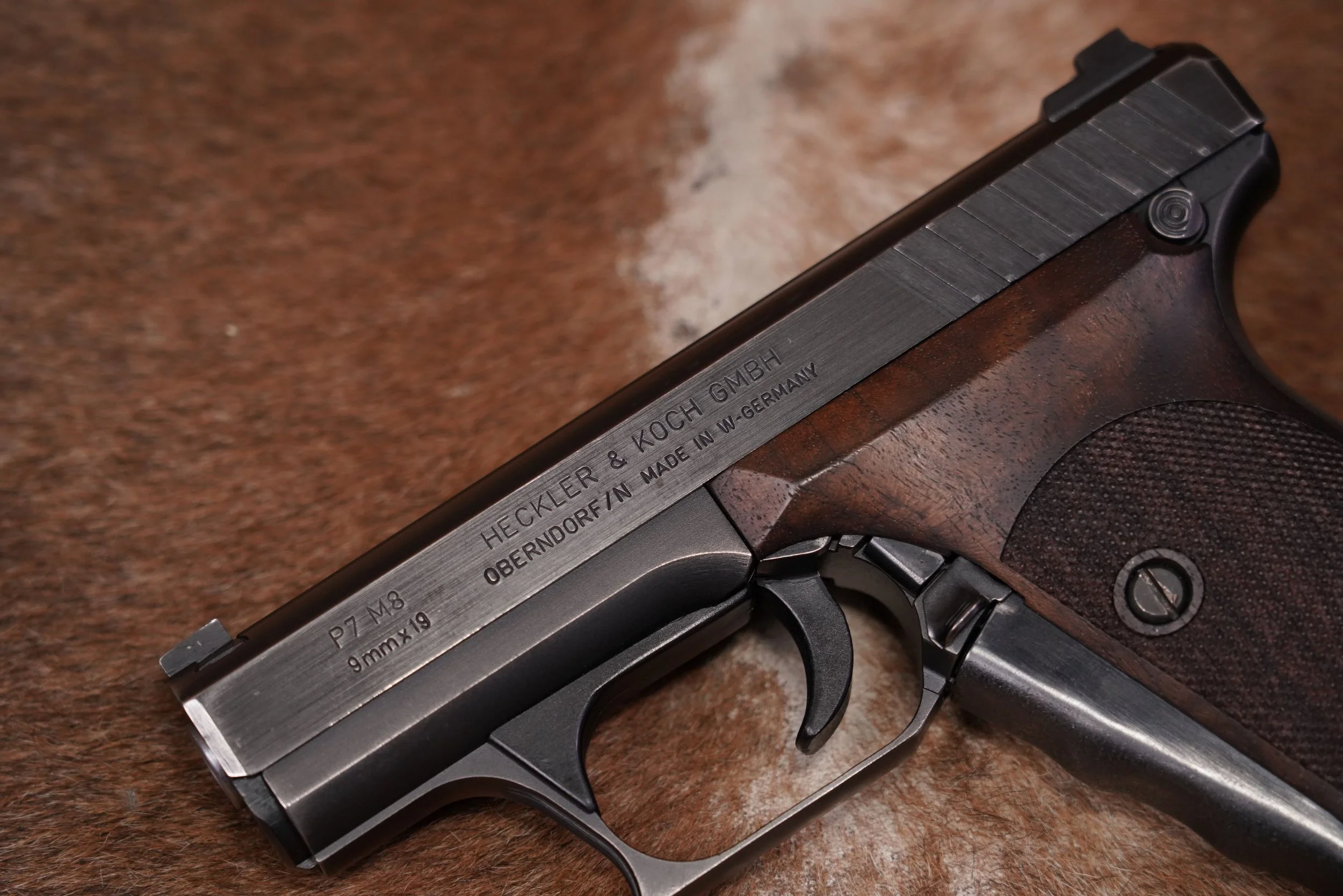 03 Heckler & Koch H&K Model P7M8 P7-M8 9mm 4%22 Semi-Auto Pistol, 1986.JPG